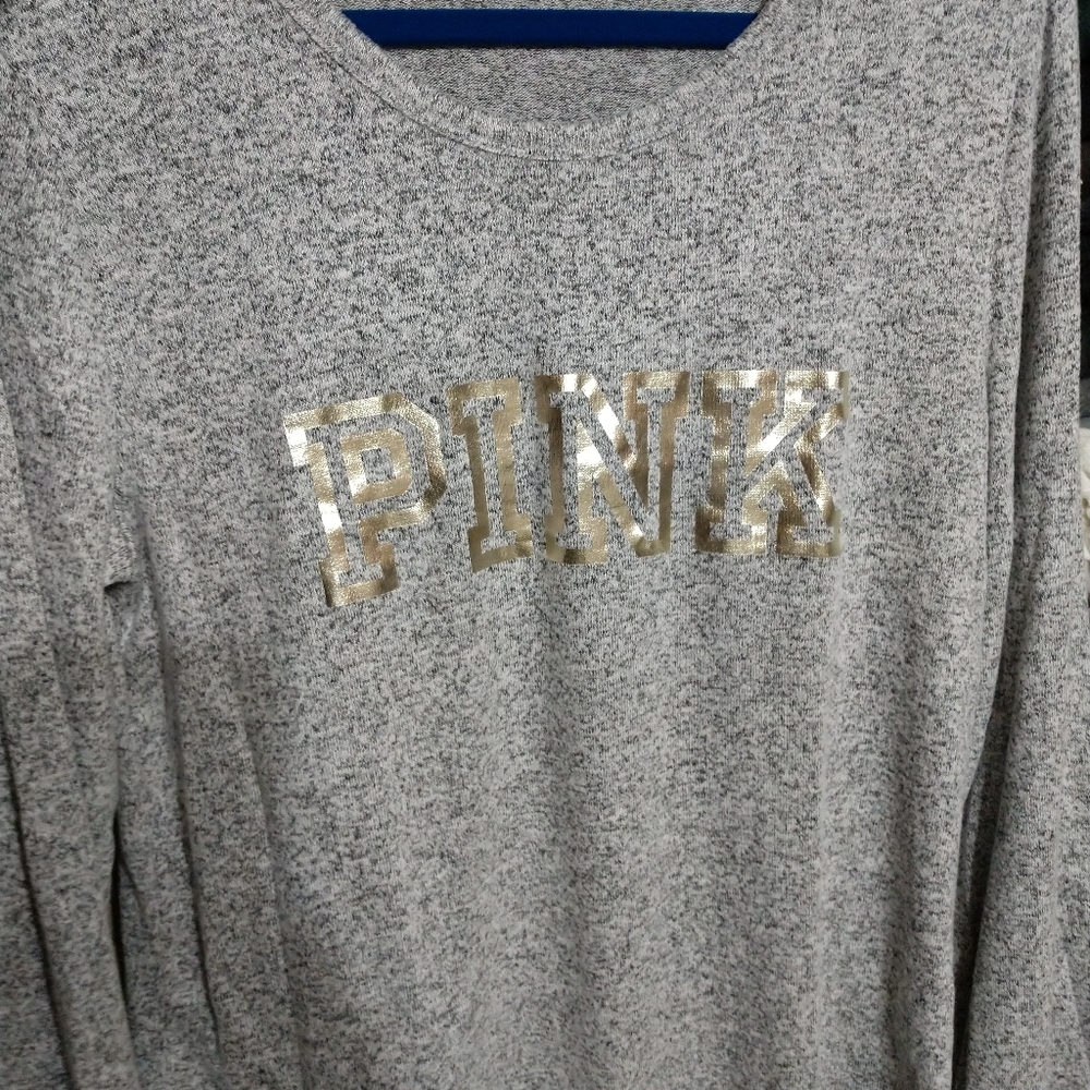 Long sleeve tees